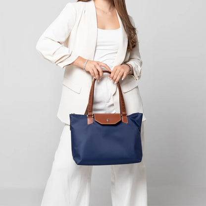 Essential Medium Bag